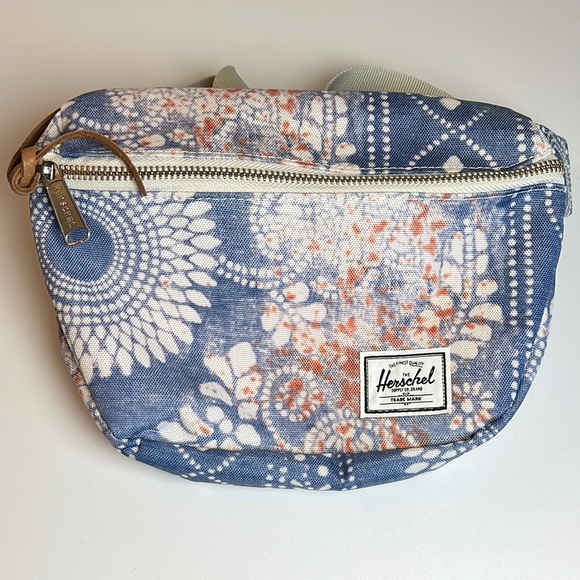 Herschel Supply Company Handbags - Herschel Supply Co. Fifteen Hip Pack Crossbody Bag Floral Blue Adjustable Strap